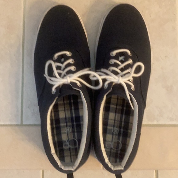 LOAFERS OP LOAFERS  SHOES SIZE 10 👕WORN ONCE.👕 - Picture 6 of 6